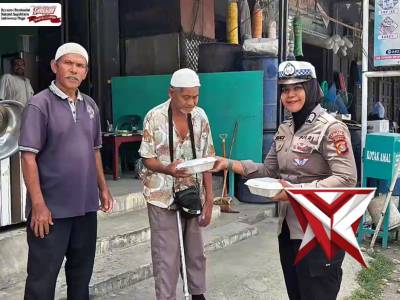 Jumat berkah polwan polres pidie jaya