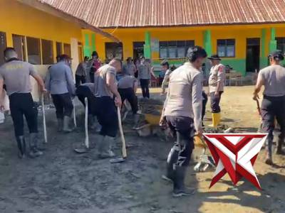 Gotong royong ini merupakan bagian dari upaya Polri dalam mempercepat pemulihan pascabencana,