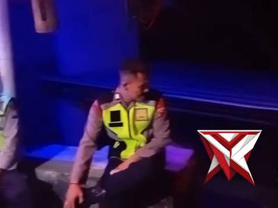 Anggota Polsek Plaosan laksanakan Sambang Pos Kamling di Desa Plumpung Kecamatan Plaosan