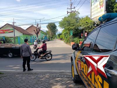 PENGALIHAN ARUS - PoliceTube