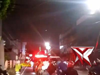 Relawan ambulan - PoliceTube