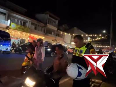 Patroli menyelusuri Kota Singkawang