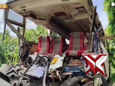 PERISTIWA LAKA LANTAS TKP JEMBATAN SURAMADU

@listyosigitprabowo
@hendro_sukmono

polriuntukmasyara