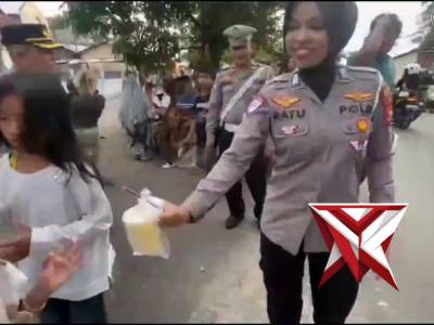 *Polresta Bengkulu Berbagi Takjil dan Sosialisasi Layanan 110, Wujud Kepedulian Polri di Bulan Ramad