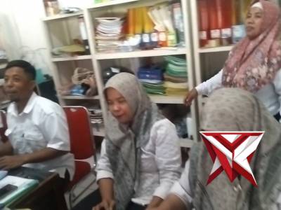 Bhabin Polsek Ujungpangkah Patroli Ciptakan Wilayah Aman Kondusif