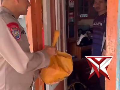 Polsek Parakan Polres temanggung berbagi