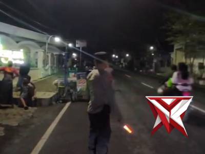 Polsek Ngariboyo pam tarawih di masjid An nafi ngariboyo