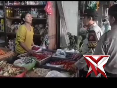 Cek Ketersediaan Bahan Pangan Jelang Nyepi dan Idul Fitri, Patroli Polsek Denpasar Barat Sambangi Pa