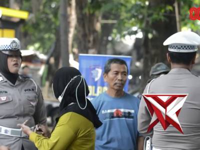 "Bakti Kesehatan Polri Untuk Masyarakat di Mojokerto "