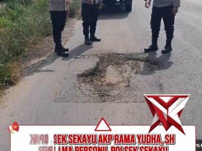 Patroli pengecekan jalan berlubang