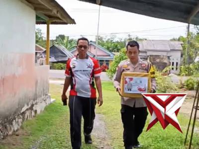 Kapolsek Riau Silip Bersama Bhabinkamtibmas Giat Jum'at Berkah