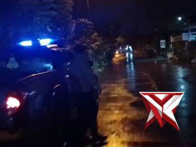 Patroli blue light blue night